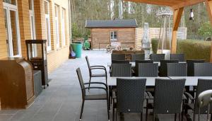 images/veranstaltungen_neu/veranstaltungen_saal_terrasse_neu.jpg
